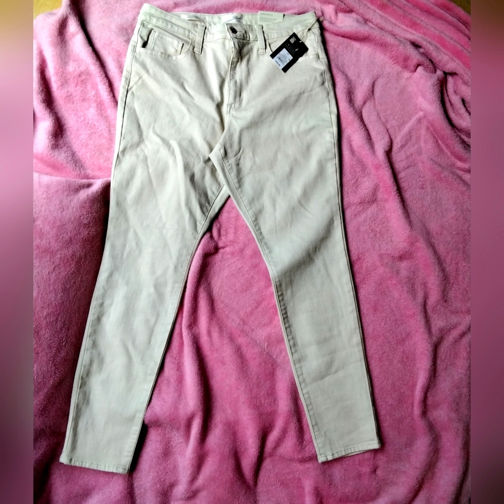 Universal Thread size 12 cream colored super skinny high rise jeans